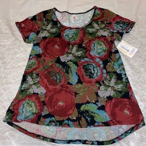LuLaRoe Short Sleeve Top - Red and Green Floral